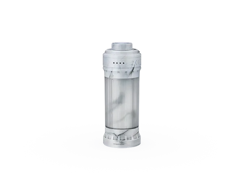 Weiße Fenix CL22R Campinglaterne mit 500 Lumen auf grauem Hintergrund