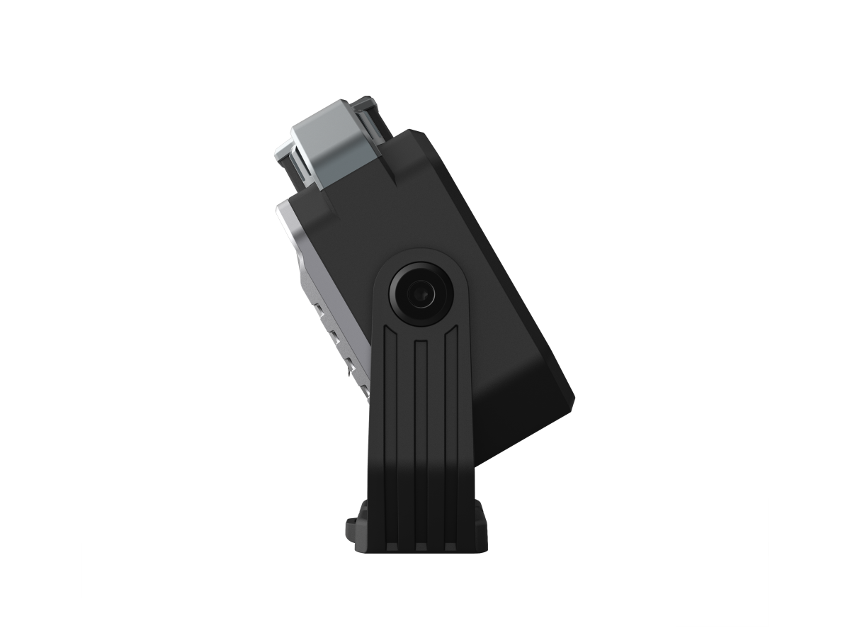 Seitenansicht einer schwarzen und silbernen Kamera mit Stativhalterung vor schwarzem Hintergrund